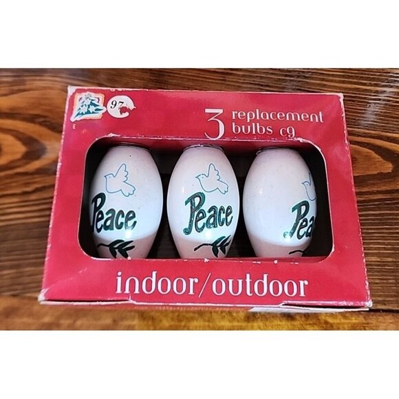 Vtg 1996 Christmas “Peace” & Doves 7 watt Replacement Bulbs 3 Per Pk See Pics - Picture 1 of 4